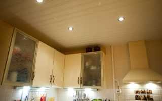 Подвесной пластиковый потолок в кухне своими руками